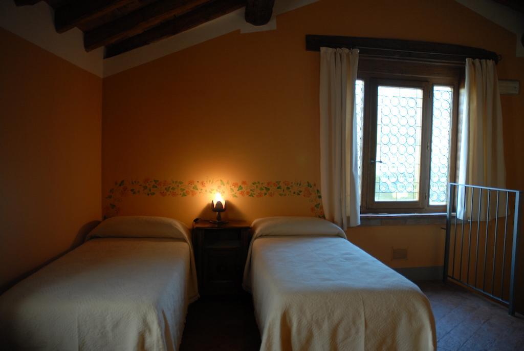 Agriturismo La Costa Crema Pokoj fotografie